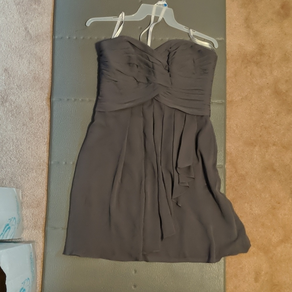 Short crinkle chiffon dress with front cascade